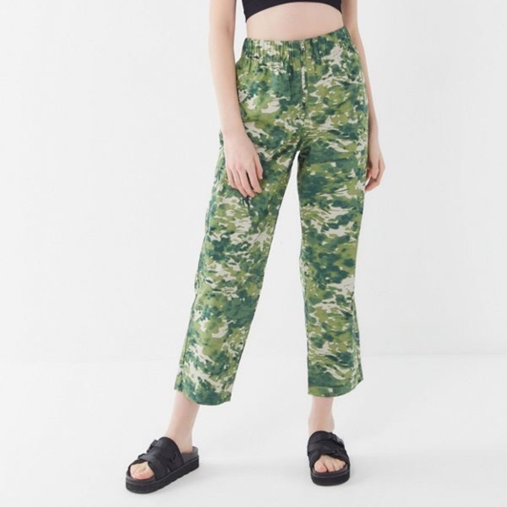 UO Jace Poplin Camo Zip-front Pants